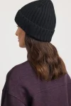 chunky-wool-beanie-yTCRWPUS-0.webp