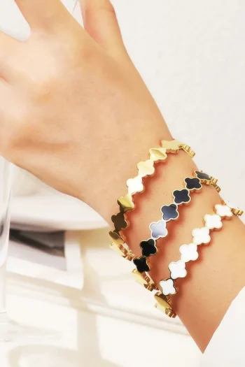 SUSAN ROSE Gift Guide-CLOVER BANGLE WHITE