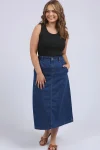 scallop-edge-denim-skirt-qzYheGTj-0.webp