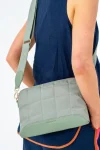 soho-crossbody-GqGvCBBT-0.webp